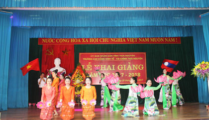 Trường CĐ Kinh tế-Tài chính Thái Nguyên long trọng tổ chức lễ khai giảng năm học mới, năm học 2017-2018.